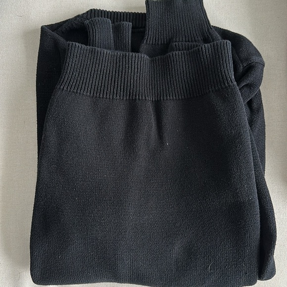 Kenneth Cole V-Neck Sweater - Picture 2 of 3